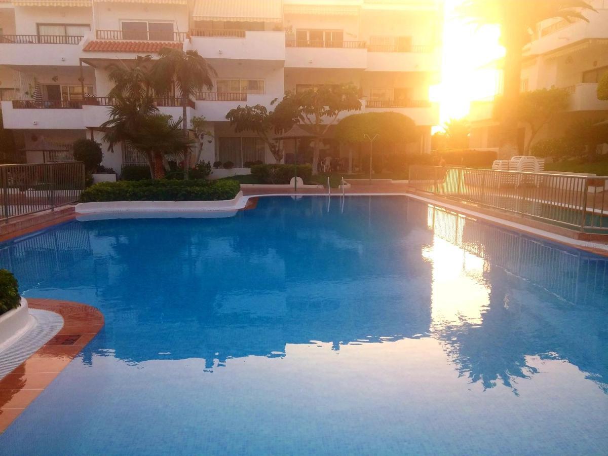 Relax Apartment Los Cristianos  Bagian luar foto
